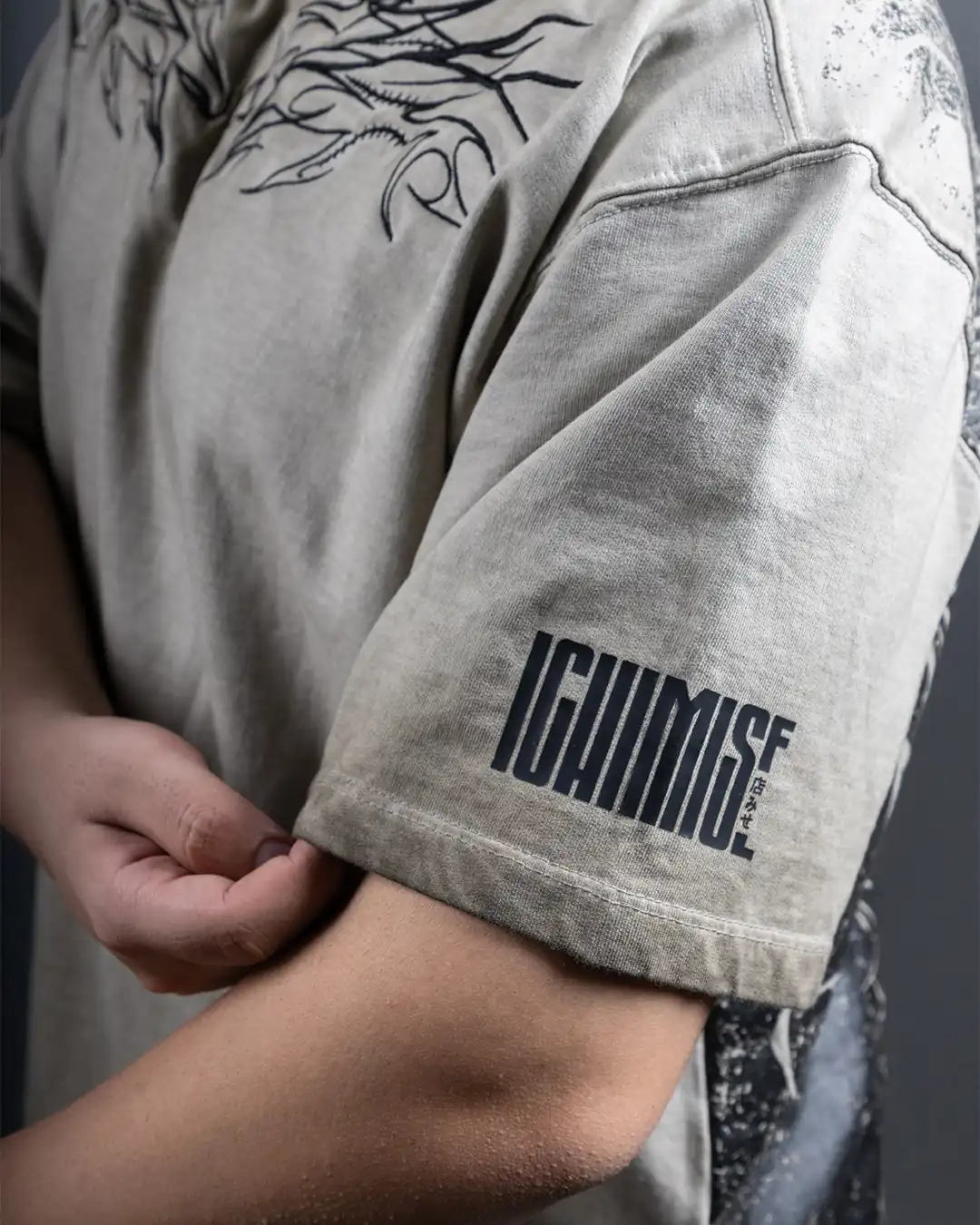 Defiance (Oversize Tshirt) - Image 5